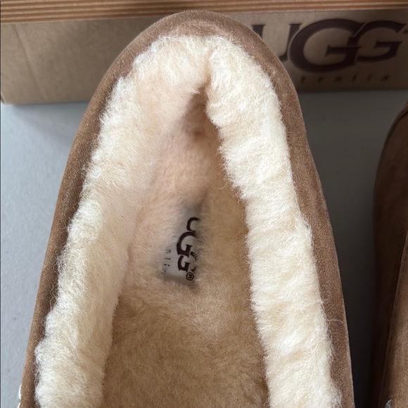 UGG Chestnut Ansley Knit Bow Moccasin Slippers - Picture 5 of 12